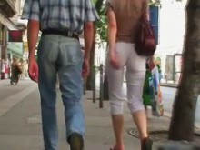 Amateur callejera rubia cándida