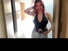 POV: mi vecina friki engaña a su esposo conmigo (me enseña a jugar)