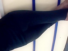 adolescente en spandex negro (18+)