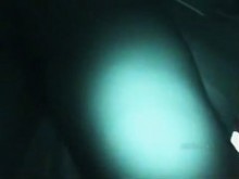 Acción real y absolutamente caliente de colegiala blanca con falda (18+)