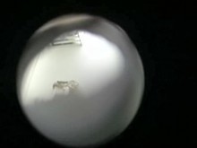 Asiática en el vestuario muestra sus tetas desnudas snr28