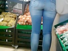 Los melones más calientes en la sección de frutas de una tienda