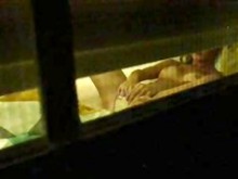 chica pillada frotándose 2