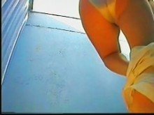 Grandes escenas con amateur quitándose las bragas
