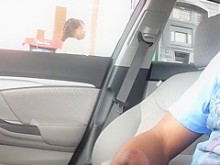 Dick flash en la gasolinera