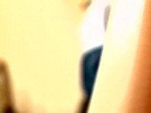 Gyno necesitaba ver cómo reaccionará el chocho de la puta ante un consolador