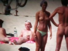 Playa nudista dispara bellezas con un