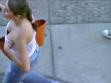 Street Candid NN Blusa de plumas 08